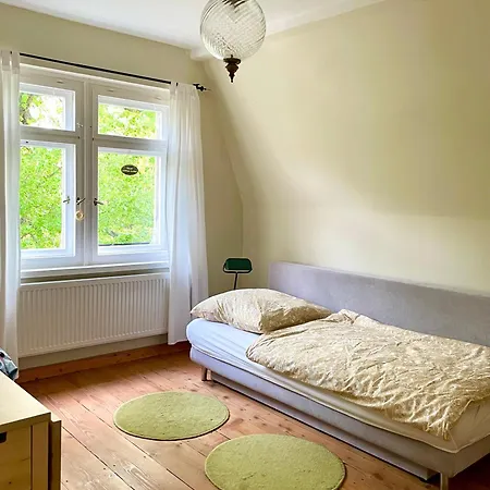 Apartment Stadtvilla Oscar 2 Og - Stilvoll Sanierte Altbauwohnung In Denkmalgeschuetzter Stadtvilla Nahe Elbradweg *