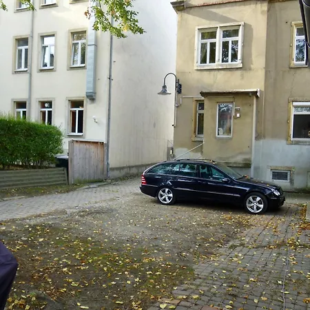 Stadtvilla Oscar 2 Og - Stilvoll Sanierte Altbauwohnung In Denkmalgeschuetzter Stadtvilla Nahe Elbradweg Apartment *