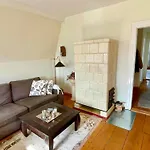 Stadtvilla Oscar 2 Og - Stilvoll Sanierte Altbauwohnung In Denkmalgeschuetzter Stadtvilla Nahe Elbradweg Apartment Dresden