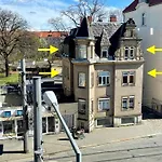 Stadtvilla Oscar 2 Og - Stilvoll Sanierte Altbauwohnung In Denkmalgeschuetzter Stadtvilla Nahe Elbradweg Dresden