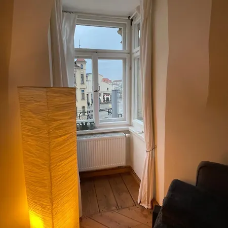 Stadtvilla Oscar 2 Og - Stilvoll Sanierte Altbauwohnung In Denkmalgeschützter Stadtvilla Nahe Elbradweg * Dresden