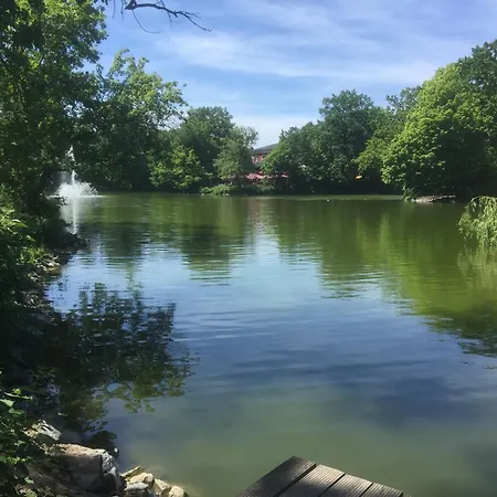 Apartment Stadtvilla Oscar 2 Og - Stilvoll Sanierte Altbauwohnung In Denkmalgeschützter Stadtvilla Nahe Elbradweg