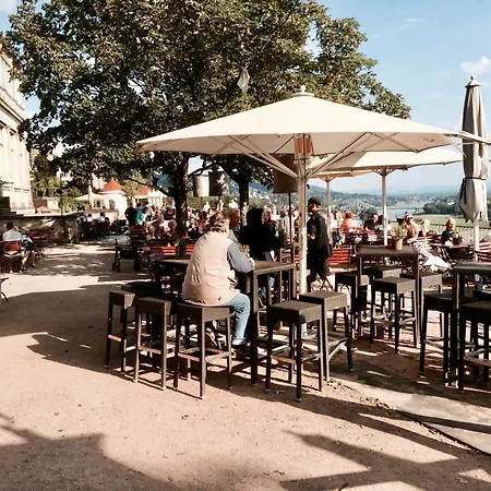 Stadtvilla Oscar 2 Og - Stilvoll Sanierte Altbauwohnung In Denkmalgeschuetzter Stadtvilla Nahe Elbradweg Διαμέρισμα Δρέσδη