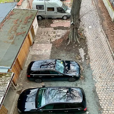 Διαμέρισμα Stadtvilla Oscar 2 Og - Stilvoll Sanierte Altbauwohnung In Denkmalgeschuetzter Stadtvilla Nahe Elbradweg *