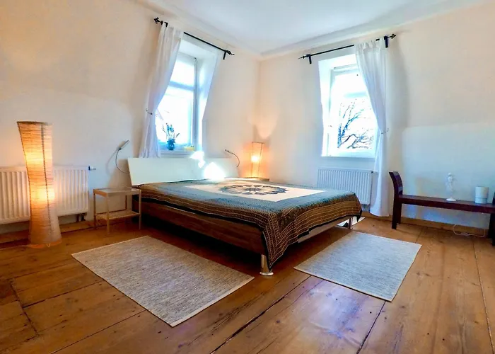 Stadtvilla Oscar 2 Og - Stilvoll Sanierte Altbauwohnung In Denkmalgeschuetzter Stadtvilla Nahe Elbradweg Διαμέρισμα