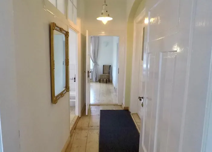 Stadtvilla Oscar 2 Og - Stilvoll Sanierte Altbauwohnung In Denkmalgeschuetzter Stadtvilla Nahe Elbradweg דירה דרזדן
