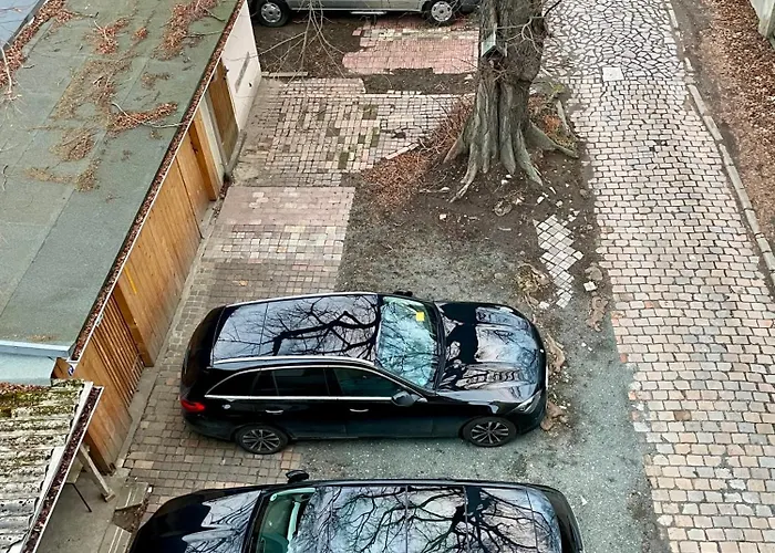 דירה Stadtvilla Oscar 2 Og - Stilvoll Sanierte Altbauwohnung In Denkmalgeschuetzter Stadtvilla Nahe Elbradweg *