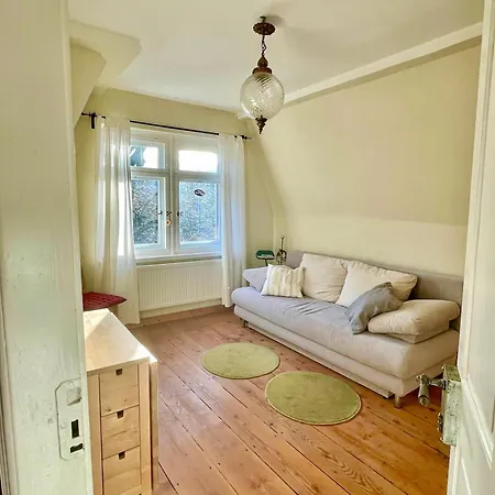 Stadtvilla Oscar 2 Og - Stilvoll Sanierte Altbauwohnung In Denkmalgeschuetzter Stadtvilla Nahe Elbradweg Appartamento *