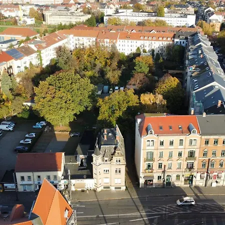 Appartamento Stadtvilla Oscar 2 Og - Stilvoll Sanierte Altbauwohnung In Denkmalgeschuetzter Stadtvilla Nahe Elbradweg Dresda