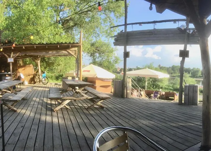 Stadtvilla Oscar 2 Og - Stilvoll Sanierte Altbauwohnung In Denkmalgeschuetzter Stadtvilla Nahe Elbradweg