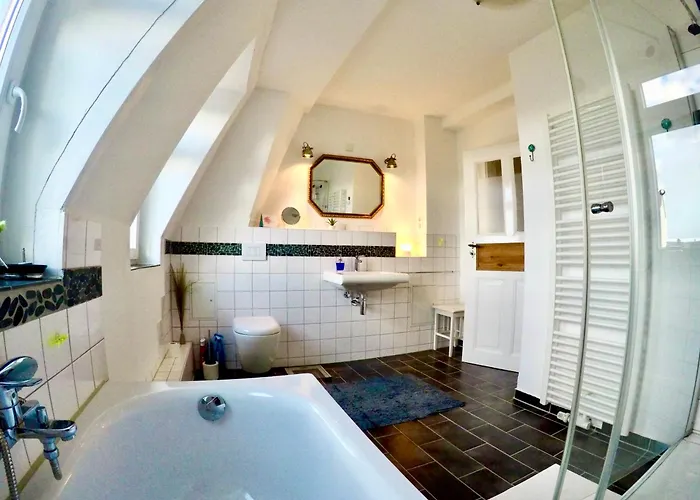 Apartamento Stadtvilla Oscar 2 Og - Stilvoll Sanierte Altbauwohnung In Denkmalgeschützter Stadtvilla Nahe Elbradweg Dresde