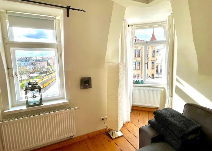 Apartamento Stadtvilla Oscar 2 Og - Stilvoll Sanierte Altbauwohnung In Denkmalgeschützter Stadtvilla Nahe Elbradweg *